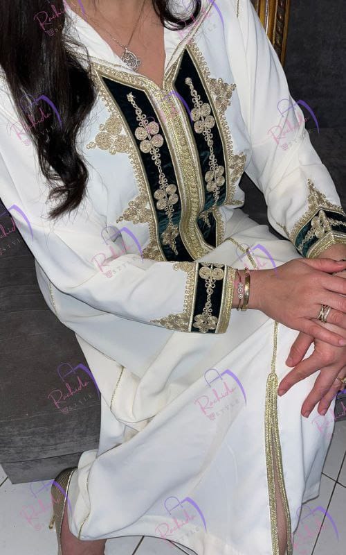 جلابة نسائية – فوشيا وأبيض، مقاسات M-XXL